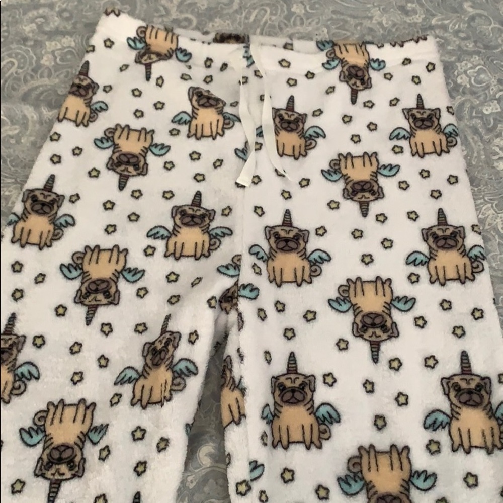 TRENDY PJS - Picture 2 of 3